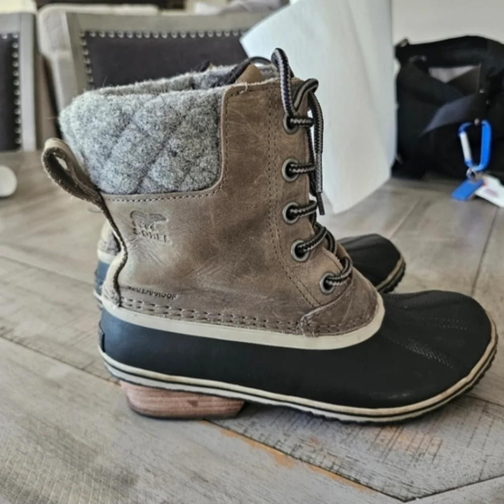 Sorel Slimpack Leather Boot Size 7.5